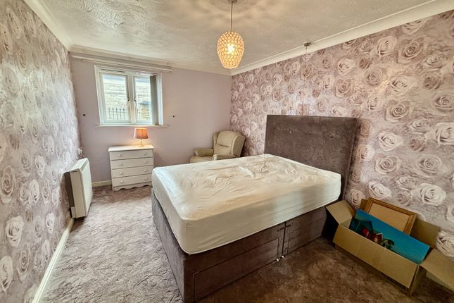 6 Trafalgar Court, East Terrace, Penzance photo 5