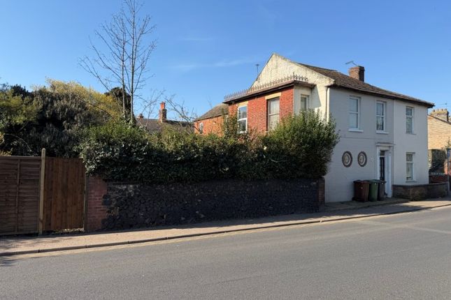 45 High Road, Gorleston, Great Yarmouth photo 3