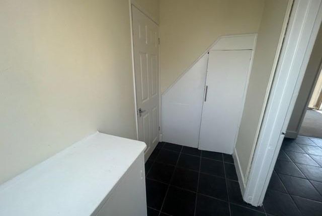 105, Whitegate Vale, Nottingham photo 3