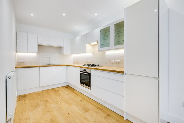 89d, Richmond Avenue, London photo 3