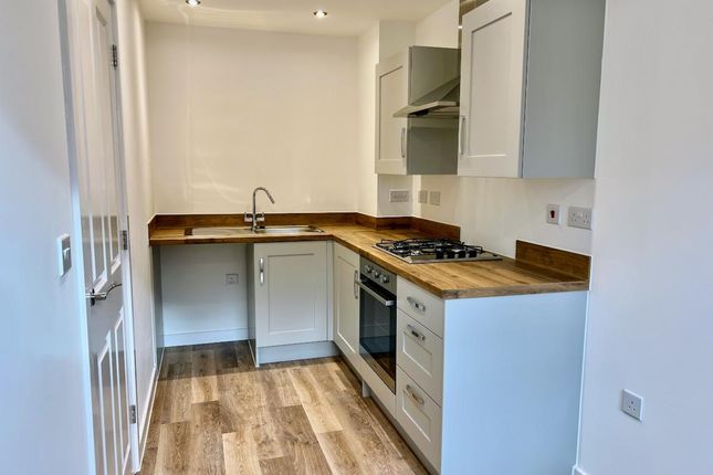 7, Castle Park Way Brook Manor, Shillingford Road EX2 8WB Alphington, Exeter,, Devon photo 2