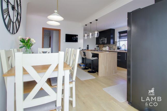 48, Landermere Road, Thorpe-Le-Soken photo 4