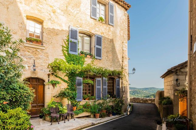 Property for sale in Bargemon, Var, Provence-Alpes-Côte d`Azur, France