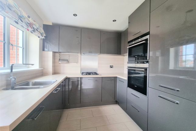 15 Churchill Court,, Eden Road, Sevenoaks photo 4