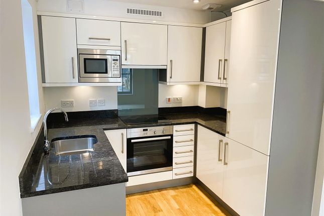 Flat 2, Westwater Court, 53, Victoria Road, Dartmouth photo 2