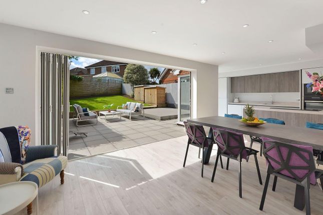 4, Landbury Walk, Ashford photo 5