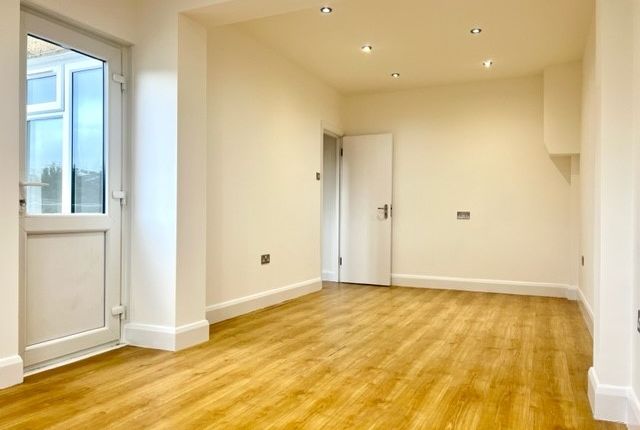 551a, Pinner Road, North Harrow photo 5