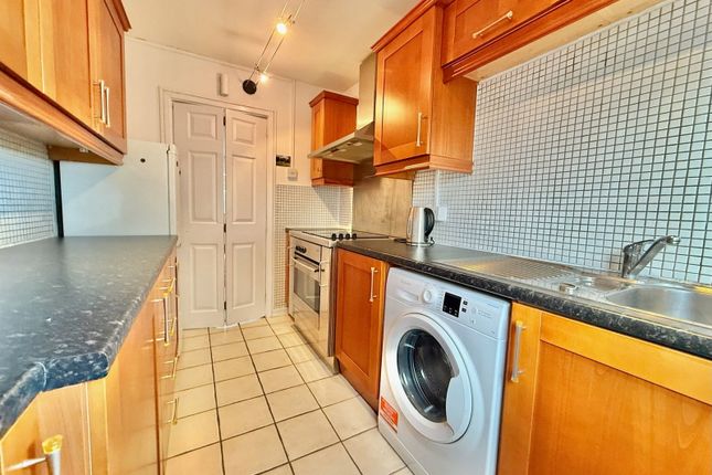 Flat 18, Sandyfields Road, Dudley photo 5