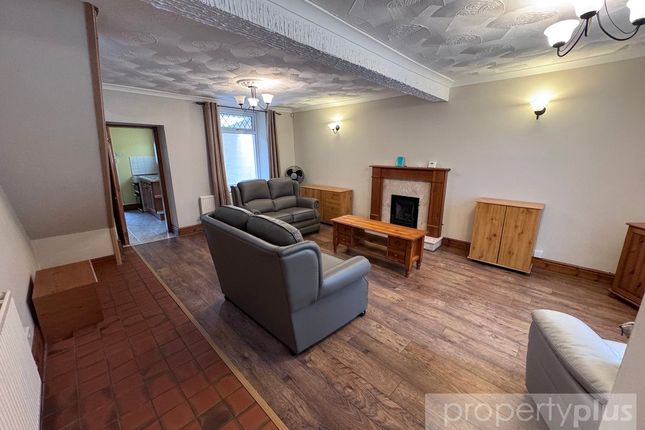 2-bed house on 6, Mountain View, Treherbert, £98,950