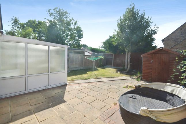 21, Florence Close, Essex photo 5