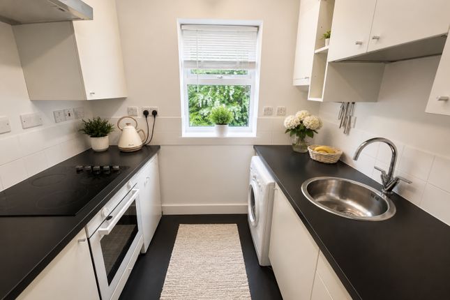 80, Rochford Drive, Luton photo 4