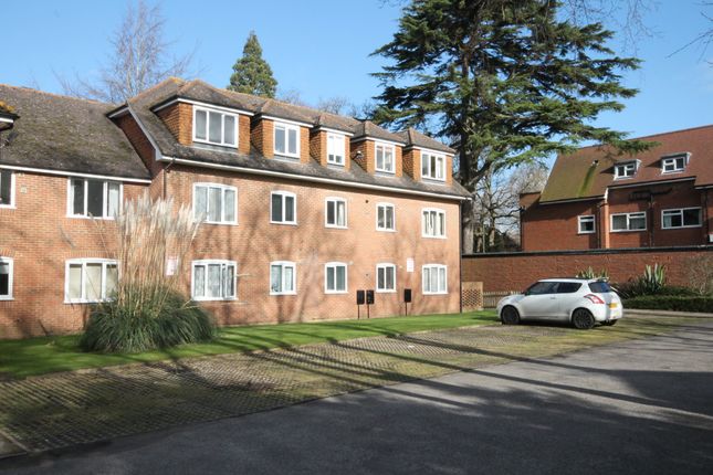 Thumbnail Studio to rent in Fortyfoot Road, Leatherhead