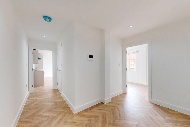Hessel Street, London photo 5