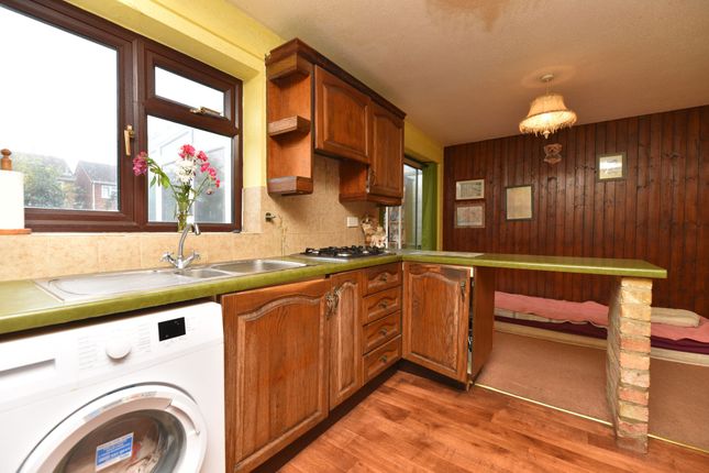 153 Greenfields, Huntingdon photo 3