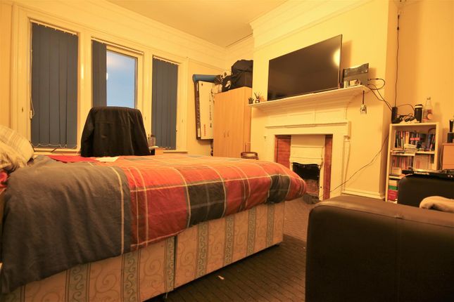 Queens Terrace, Newcastle Upon Tyne photo 2