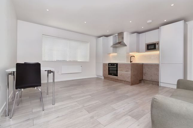 Thumbnail Flat to rent in Montpelier Rise, London