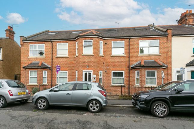 Thumbnail Flat for sale in Harwoods Road, Watford, Hertfordshire