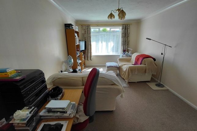 56, The Dell, Colchester photo 5