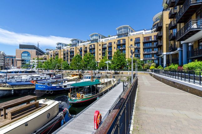 Thumbnail Flat to rent in Star Place, St Katharine Docks, London