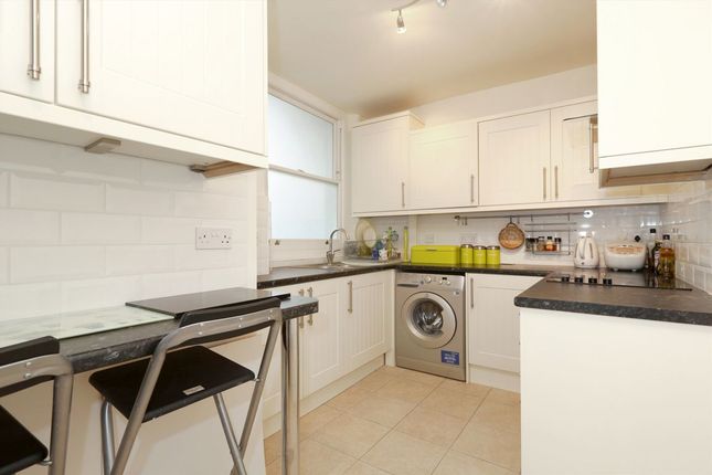 Flat 37, Queen Alexandra Mansions, Judd Street, London photo 4