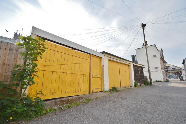 8, Orwell Road, Clacton-On-Sea photo 2