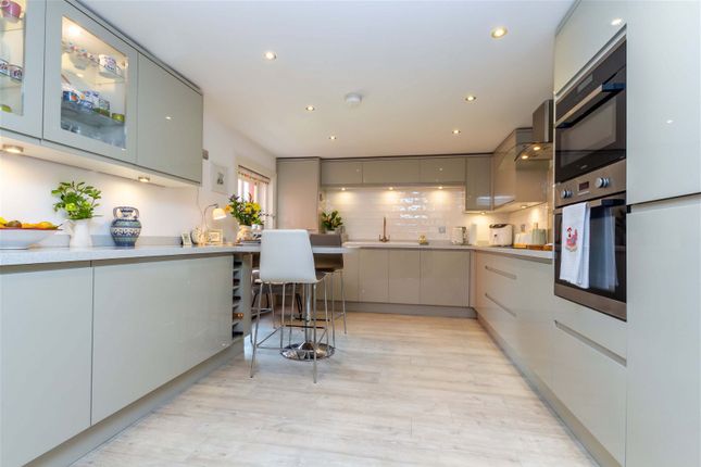 Flat for sale in Marine Gate Mansions, Southport