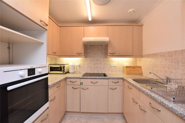 36 Hornbeam Court,, Oxford Avenue, Leeds photo 3