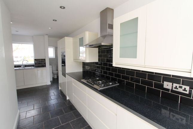 Terraced house to rent in Travellers Lane, Hatfield