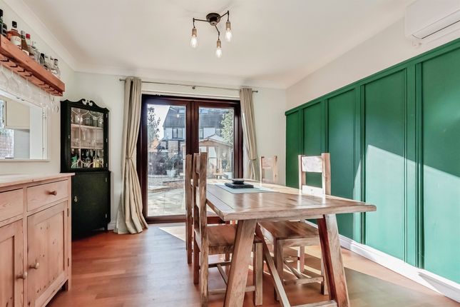 44, Canonsfield, Peterborough photo 4