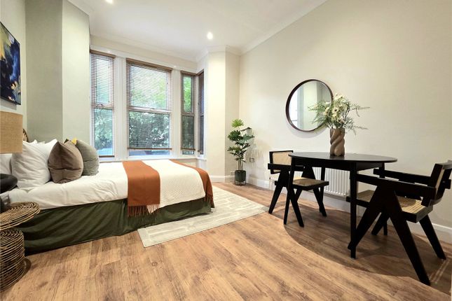 Flat 1, 33, Cleveland Park Avenue, Walthamstow photo 2