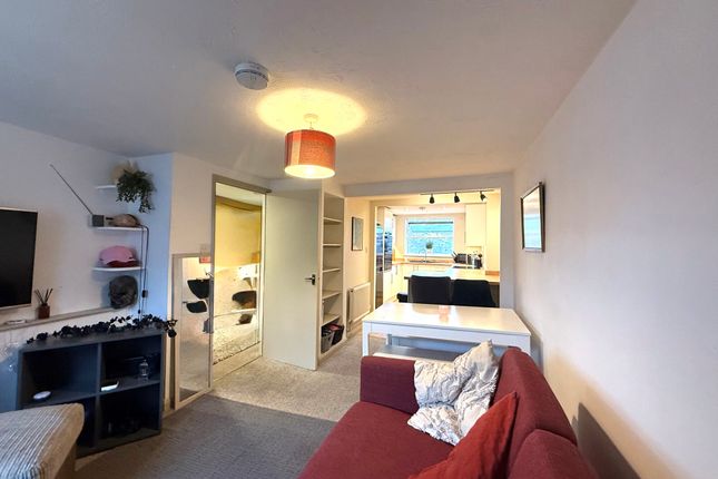 Flat 2, Coopers Court, Crediton photo 4