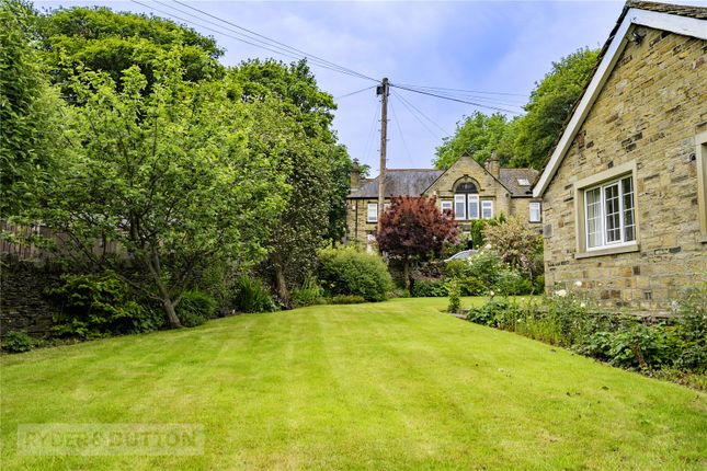 31, The Knowle, Huddersfield photo 2