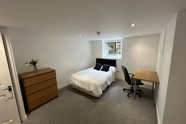 Headingley Avenue, Leeds photo 3
