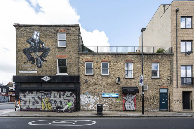 Thumbnail Flat for sale in Squirries Street, Shoreditch, London