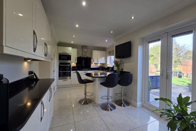 17, Fonton Hall Drive, Sutton-In-Ashfield photo 4