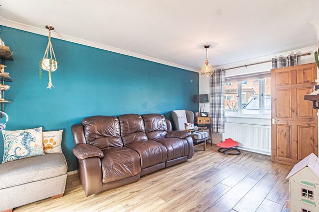 38 Clos Creyr, Pontypridd photo 4