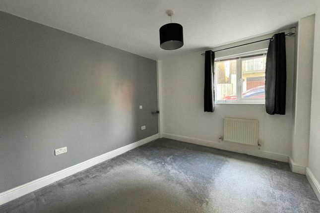 Flat to rent in Rendezvous Street, Folkestone, Kent