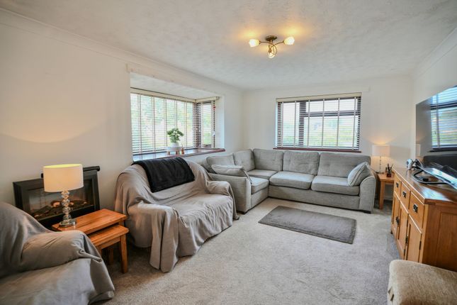 2 Henry Blogg Road, Cromer photo 3
