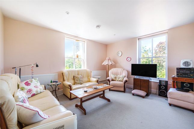 Flat for sale in Ripley, Surrey