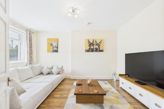 19, West End Avenue, Porthcawl photo 3