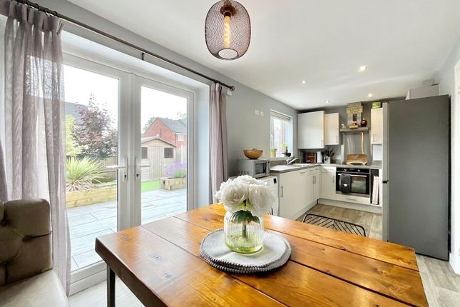 12 Nixon Lane, Stone photo 2