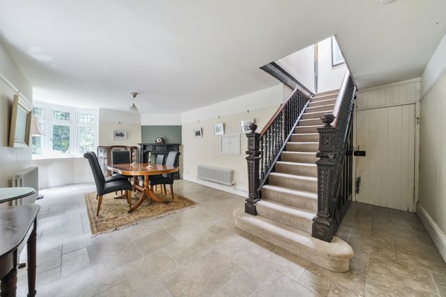 26, Old Ferry Drive, Wraysbury photo 3