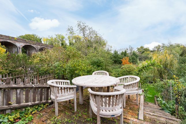 Riverside, Dorking photo 4