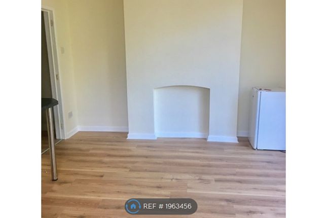 Flat, Lee House Taylor Street, Newcastle-Under-Lyme photo 4