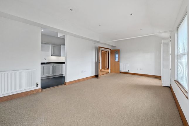 Flat 1, Brook Street, Colchester photo 3