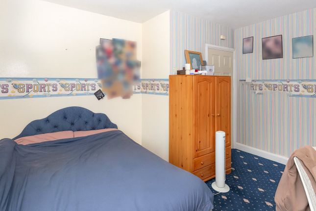 232, Ash Grove, Greater London photo 5