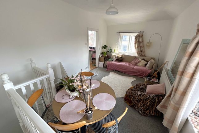 Flat 2, 797a Christchurch Road, Bournemouth photo 4