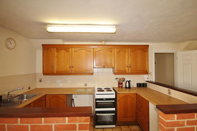 35c, Burford Road, Carterton photo 4