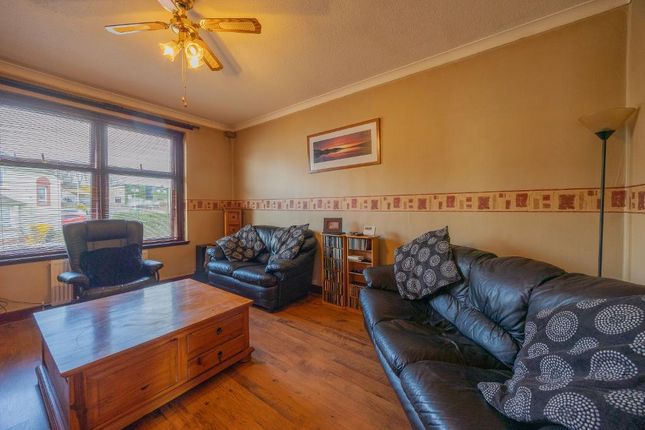32, Stratheden Place, Auchtermuchty photo 4