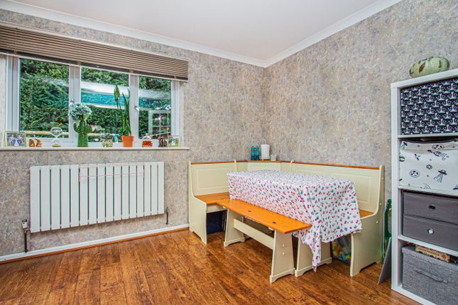 14, Express Close, Wellingborough photo 4